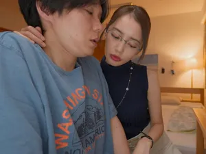 Chịch em gái Đông Nam Á đầy đặn và gợi cảm, hai anh chàng Trung Quốc làm 3P, giá rẻ mà khoái cực đỉnh
